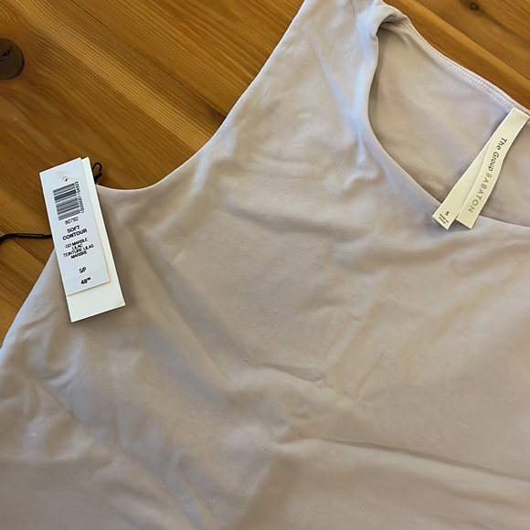 Aritzia lot. Two shirts - Picture 5 of 5